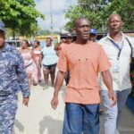 Derechos Humanos y Periodista Federico Rutan entregan a las autoridades a un joven Dominicano vinculado a homicidio en Samaná.