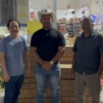Tienda China Plaza Hogar dona 30 lámparas para contribuir con la iluminación de Bayaguana
