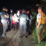 Mujer sale desnuda pidiendo auxilio de una cabaña y luego es encontrada sin vida en la Autopista Duarte